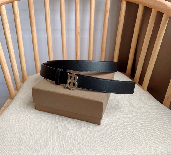 Burberry-Belts