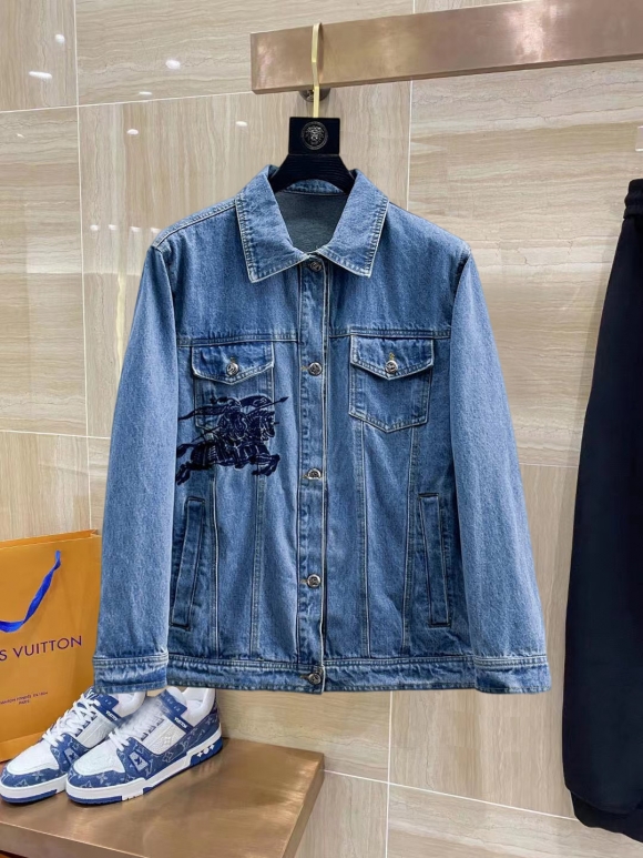 Coats & Jackets Coats & Jackets