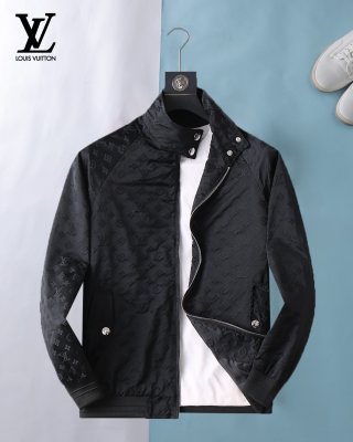 Hoodies & Sweatshirts