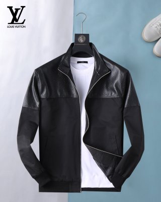 Hoodies & Sweatshirts