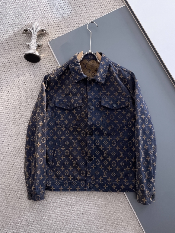 Hoodies & Sweatshirts Hoodies & Sweatshirts