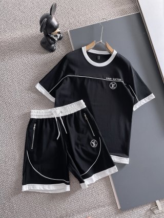 Leisure suit Leisure suit