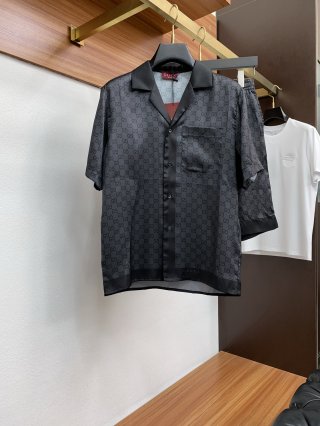 Leisure suit Leisure suit