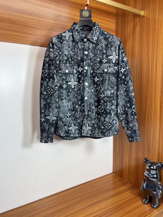 Coats & Jackets Coats & Jackets