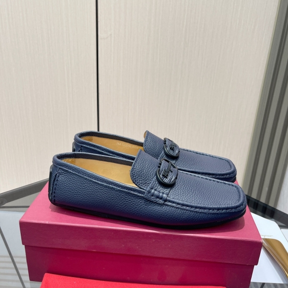 FerragamoSHOES
