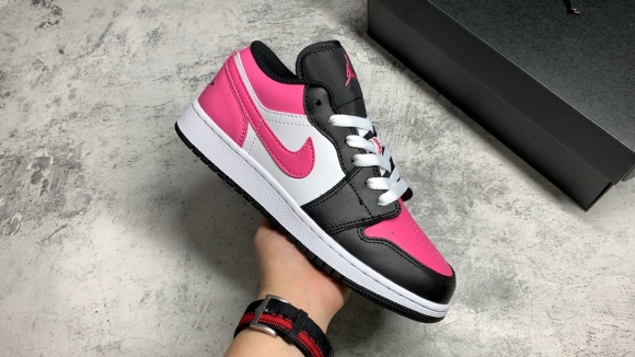 AirJordan1LowSHOES