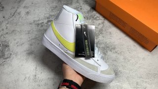 AirJordan1MidSHOES