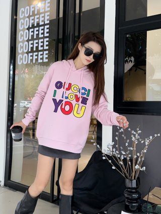 Hoodies & Sweatshirts