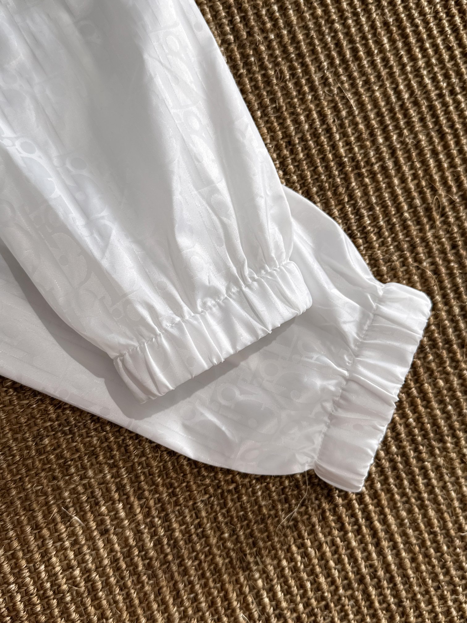 Hoodies & Sweatshirts