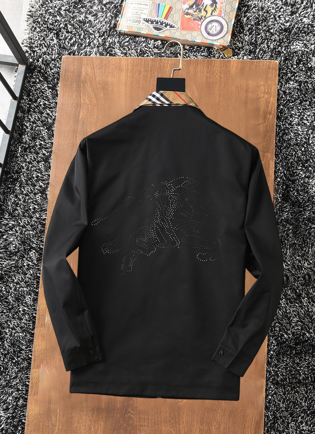 Hoodies & Sweatshirts