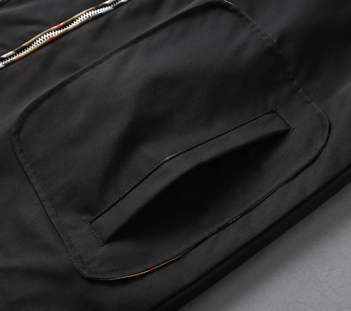 Hoodies & Sweatshirts