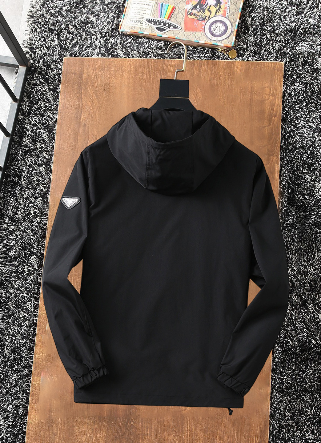 Hoodies & Sweatshirts