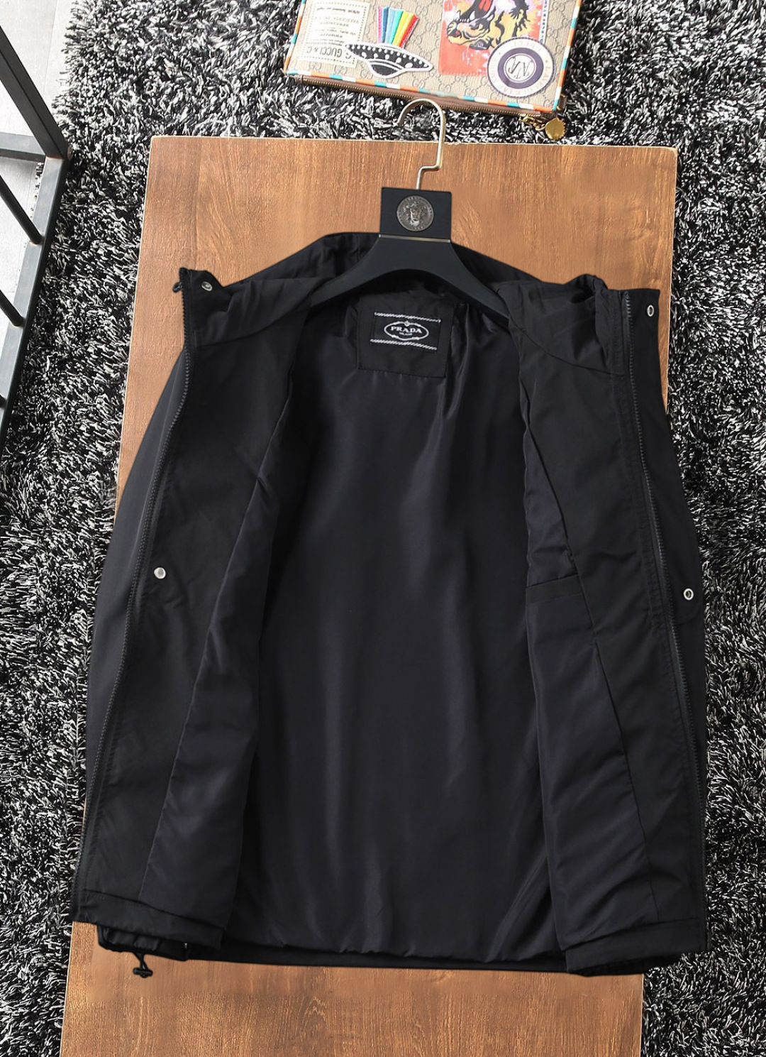 Hoodies & Sweatshirts