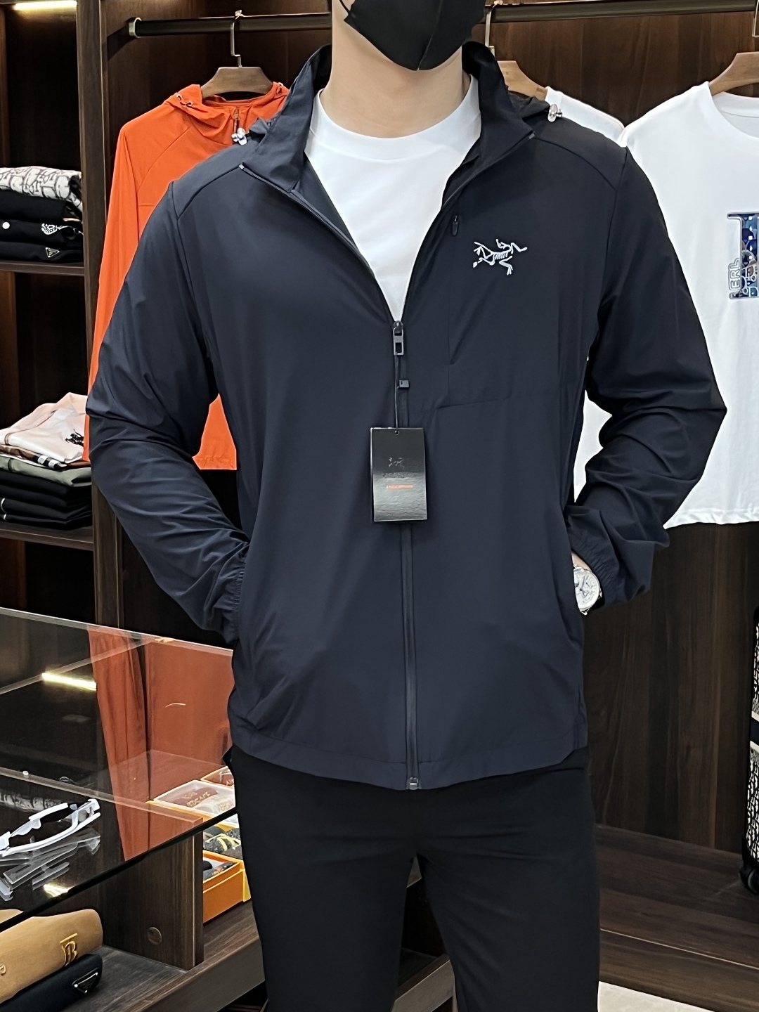 Hoodies & Sweatshirts