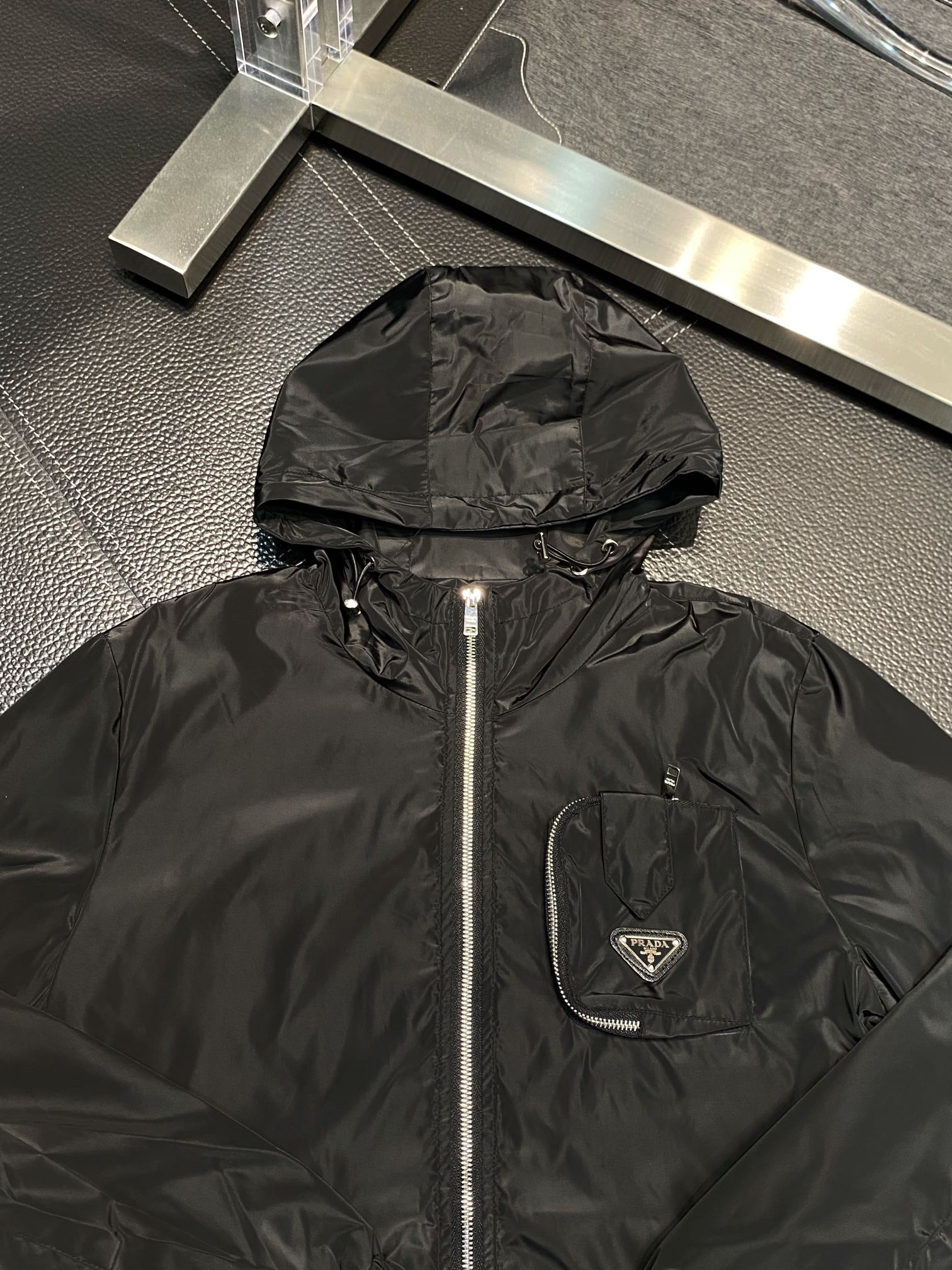 Hoodies & Sweatshirts