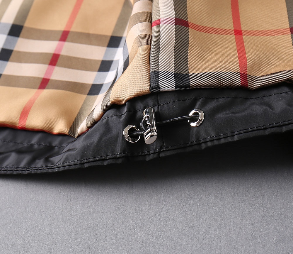 Hoodies & Sweatshirts