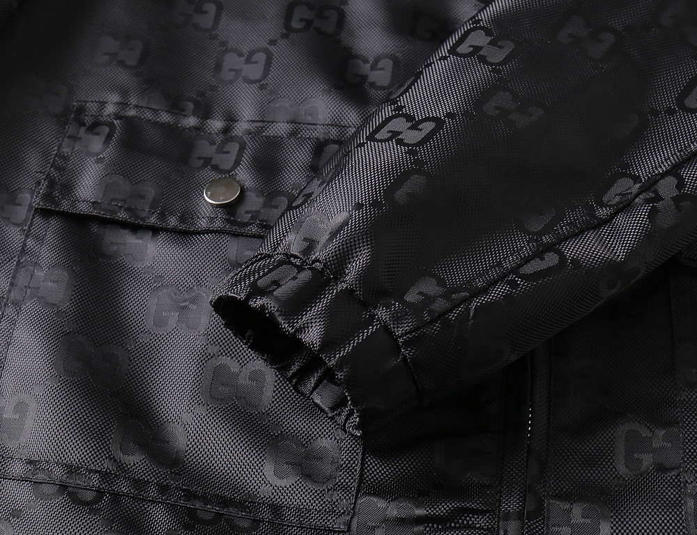 Hoodies & Sweatshirts