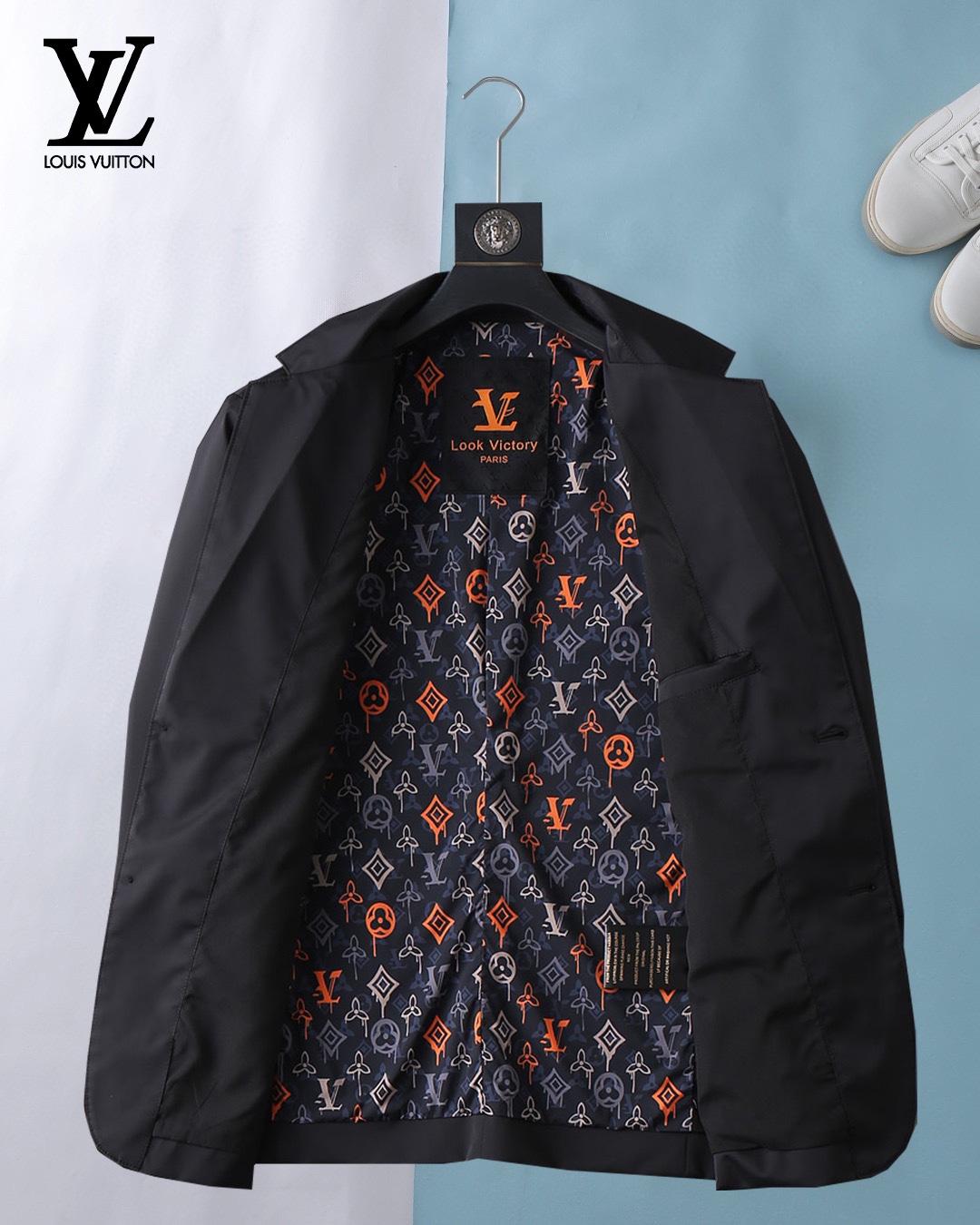 Hoodies & Sweatshirts