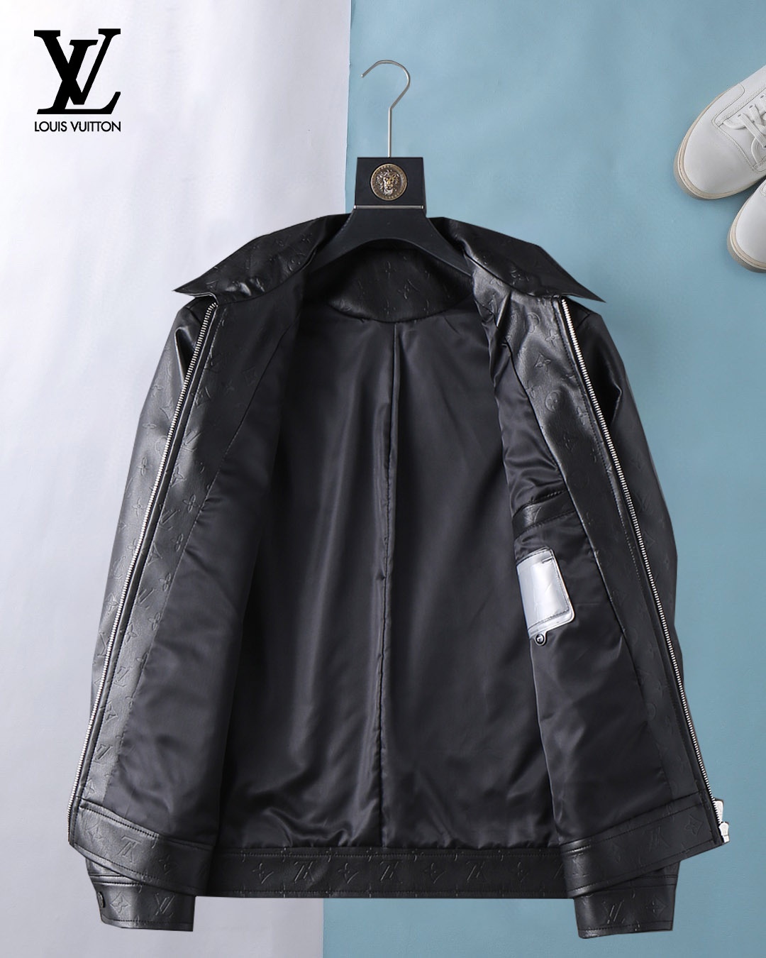 Hoodies & Sweatshirts