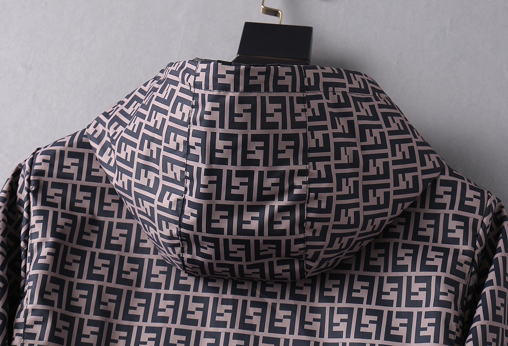 Hoodies & Sweatshirts