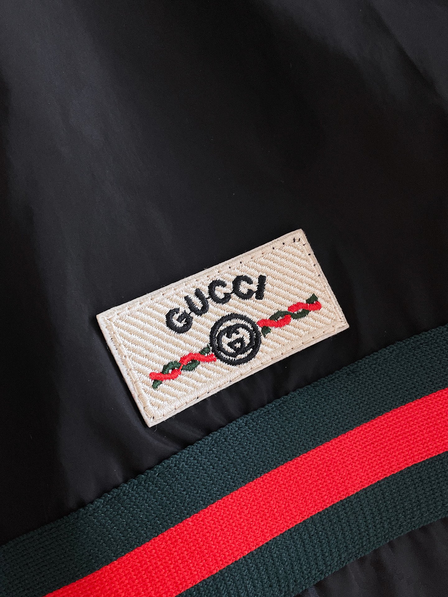 Hoodies & Sweatshirts