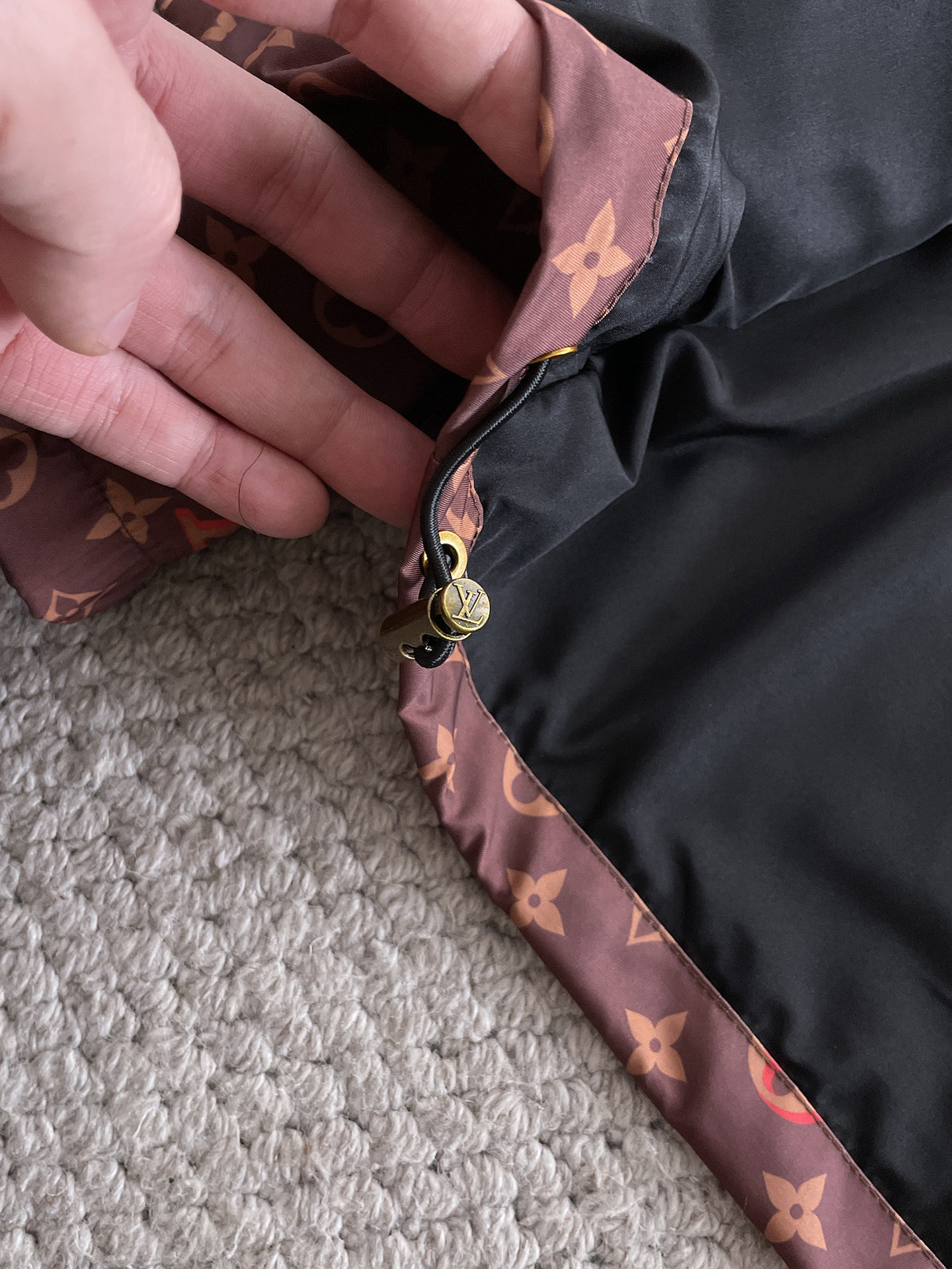 Hoodies & Sweatshirts