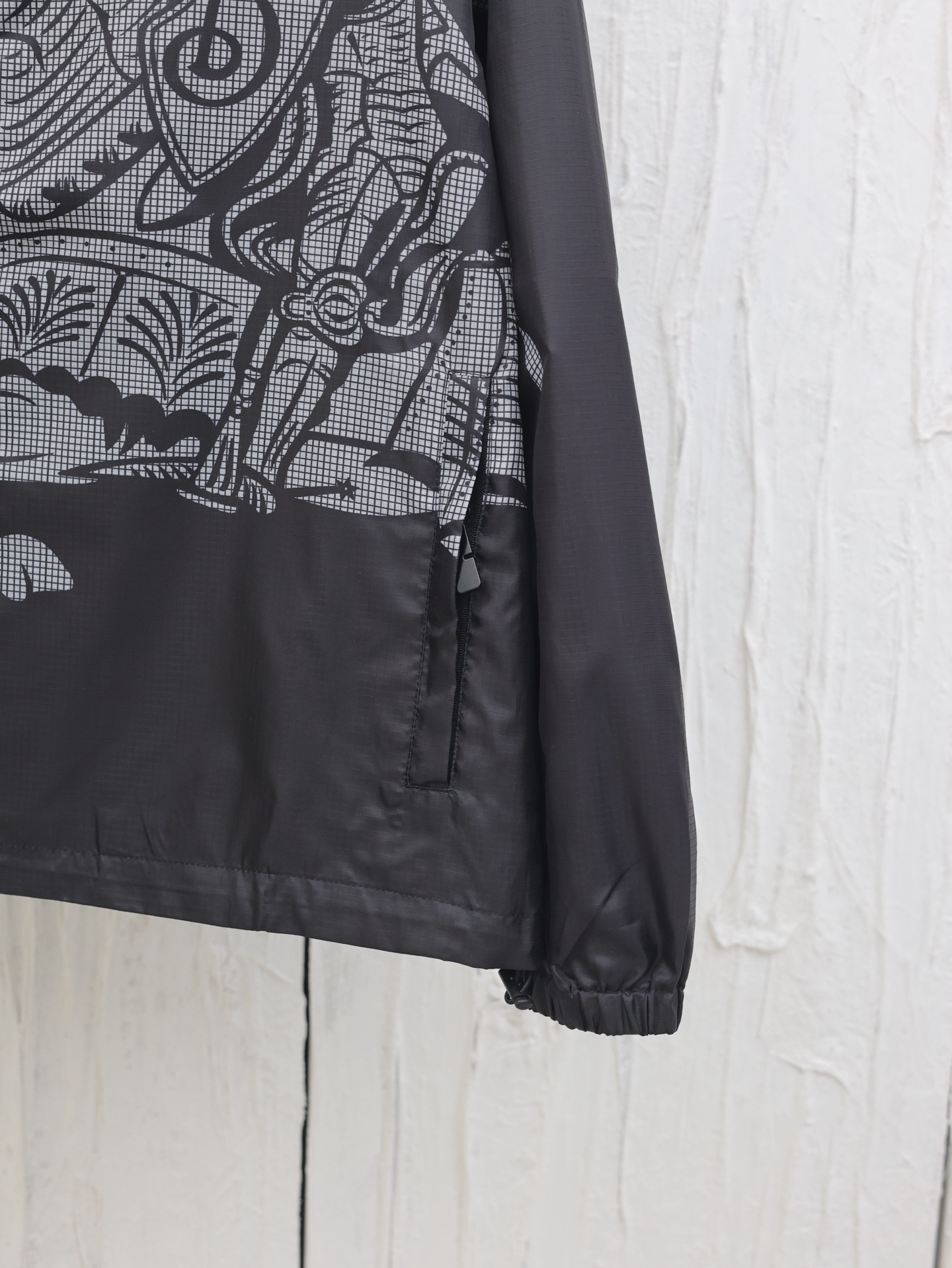 Hoodies & Sweatshirts