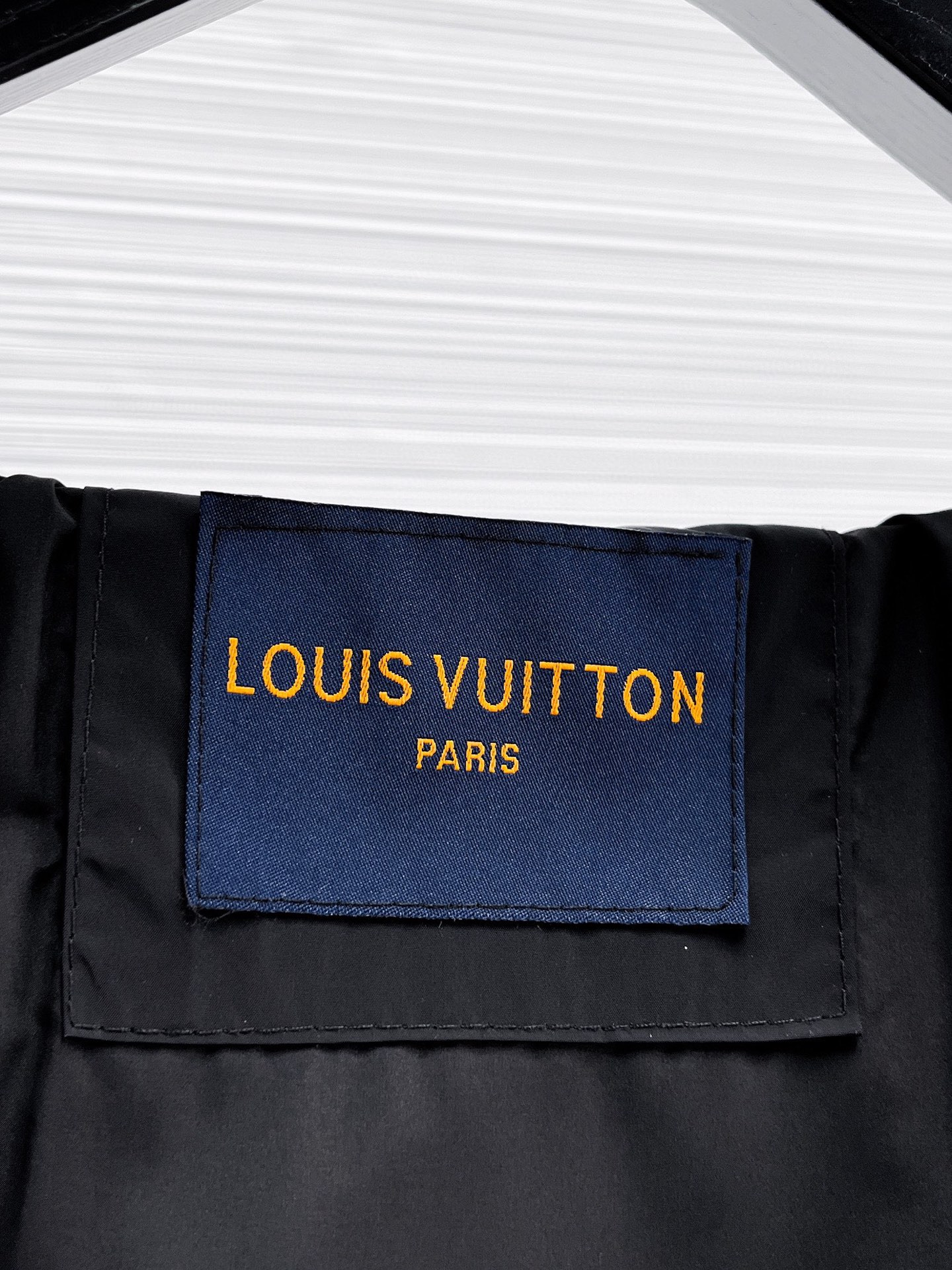 Hoodies & Sweatshirts