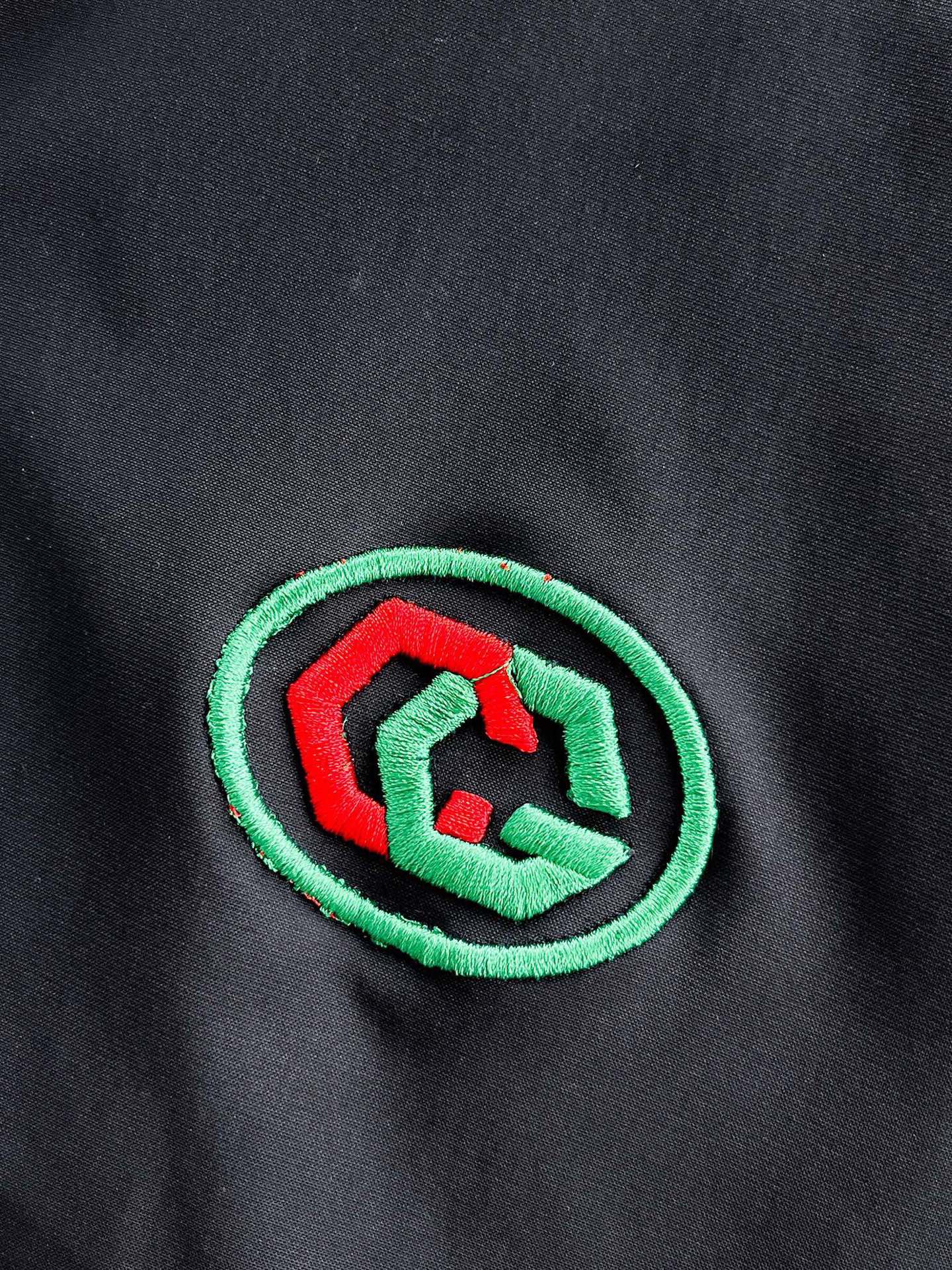 Hoodies & Sweatshirts