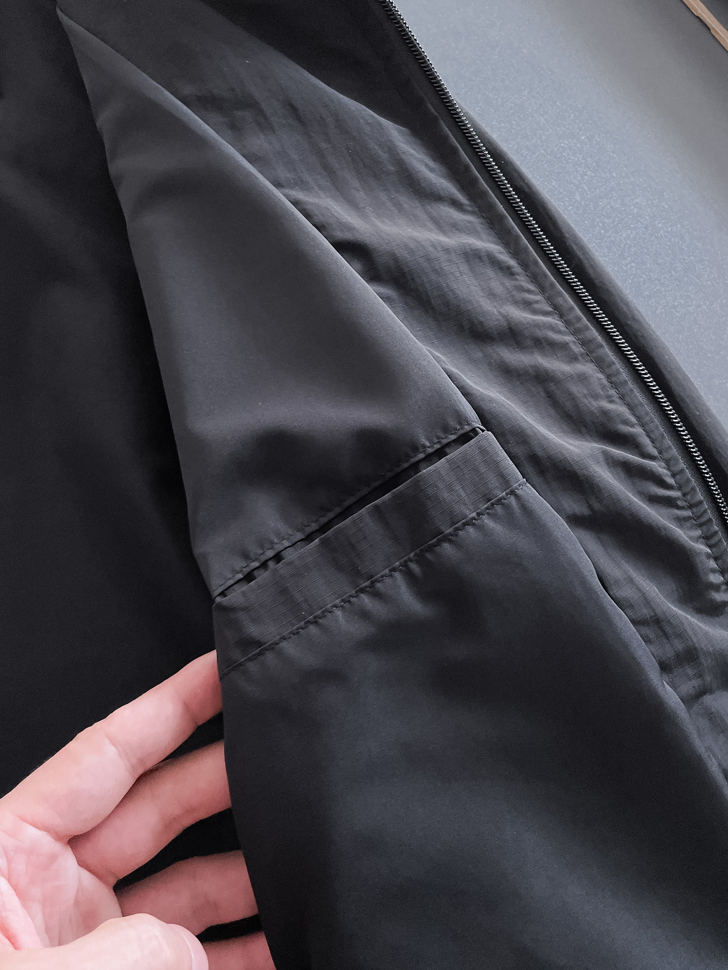 Hoodies & Sweatshirts