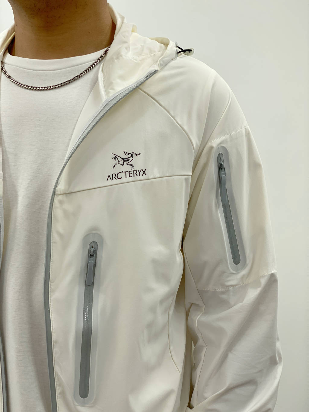 Hoodies & Sweatshirts