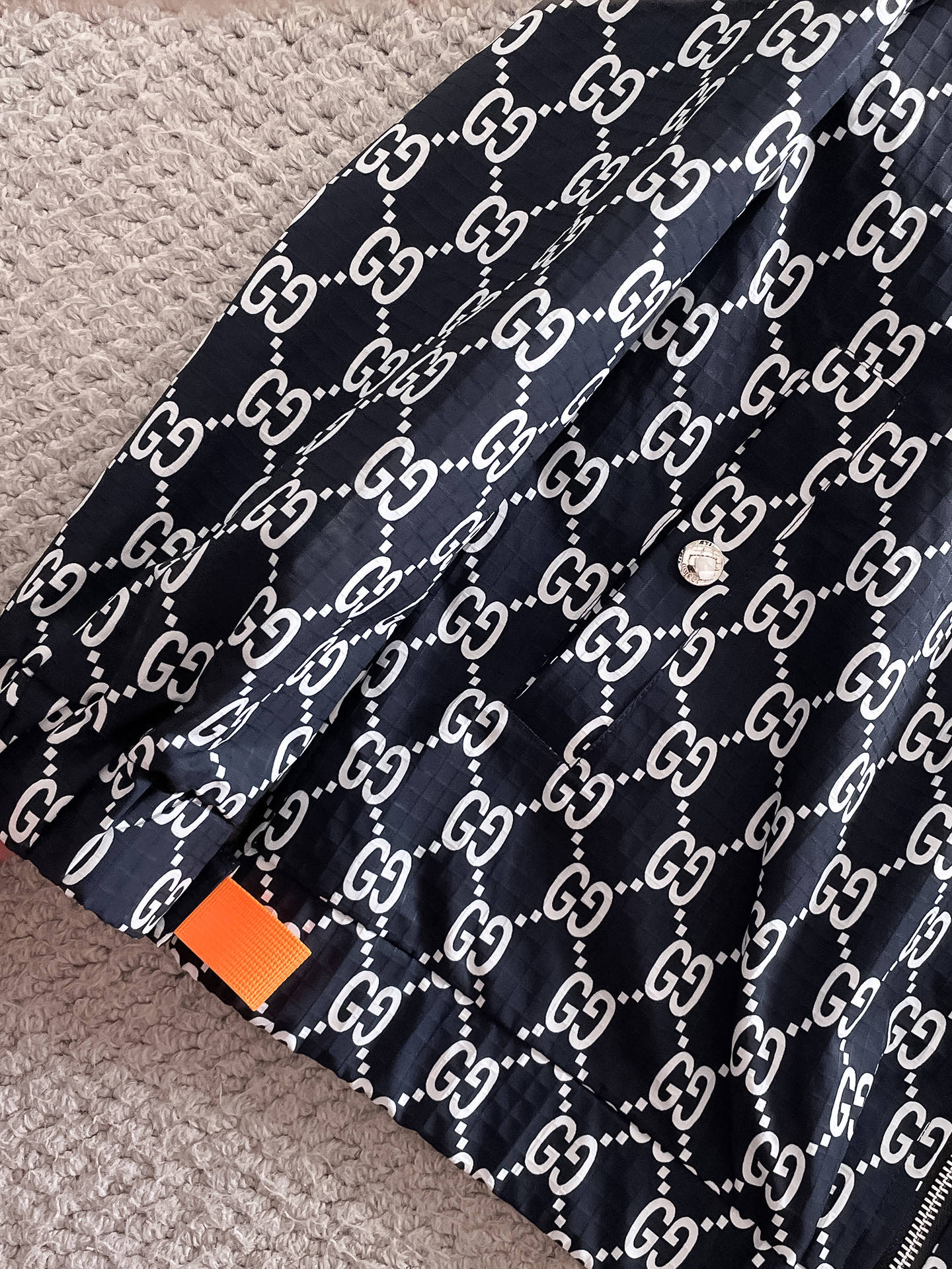 Hoodies & Sweatshirts