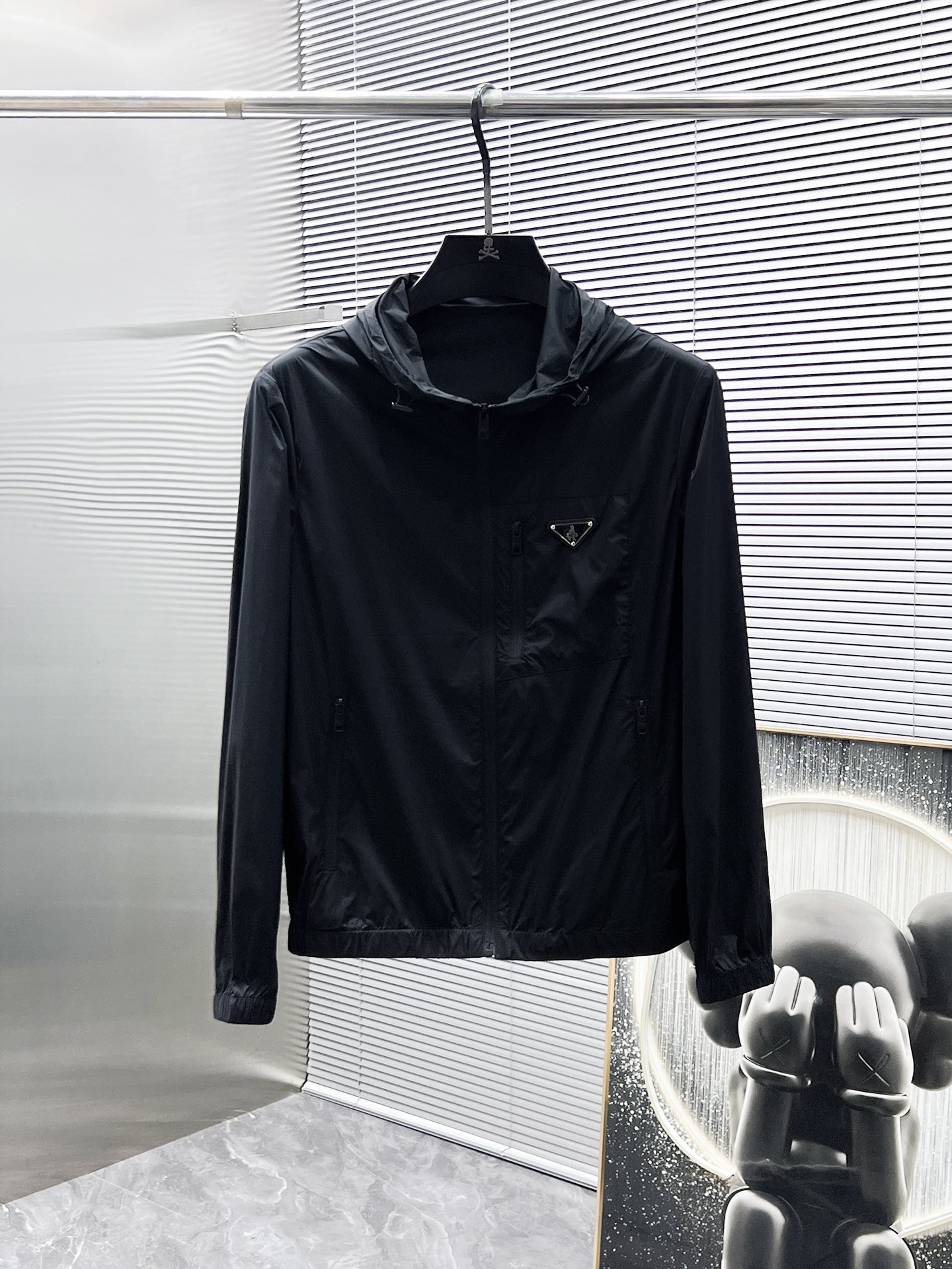 Hoodies & Sweatshirts