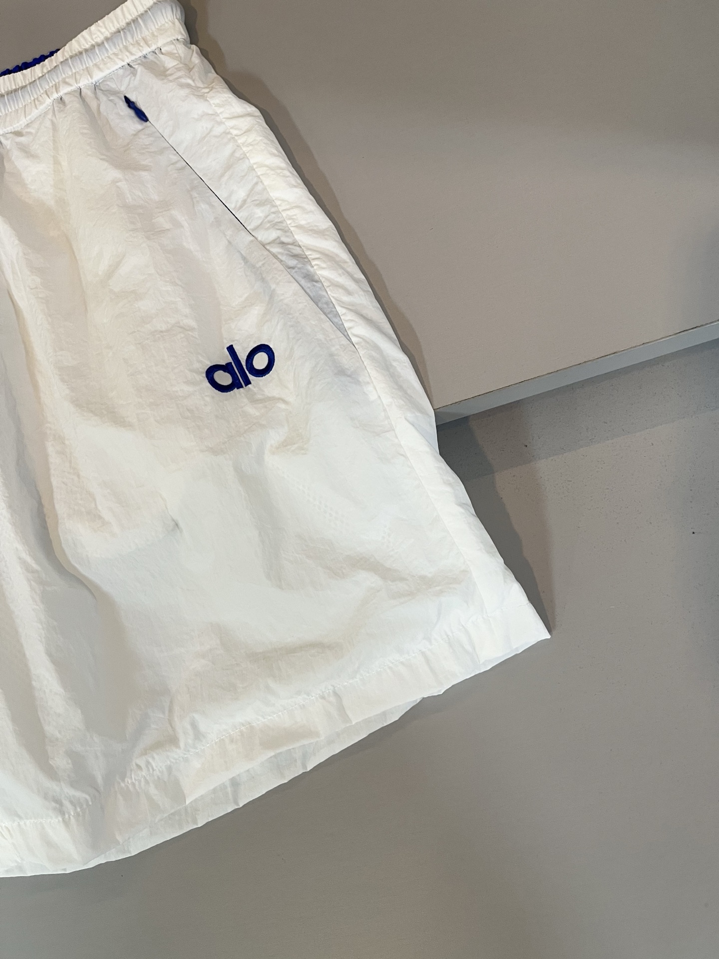 Hoodies & Sweatshirts