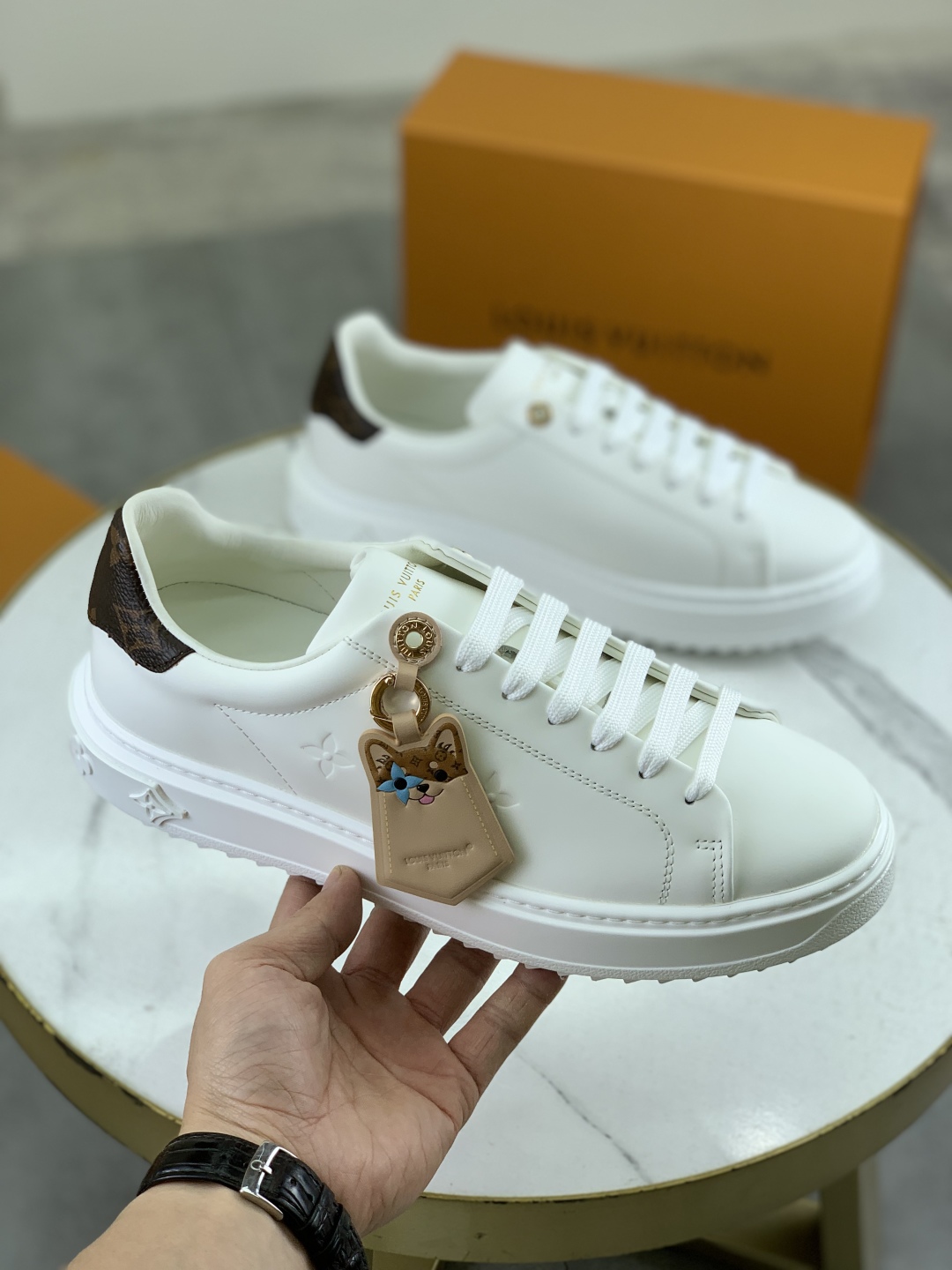 LVShoes