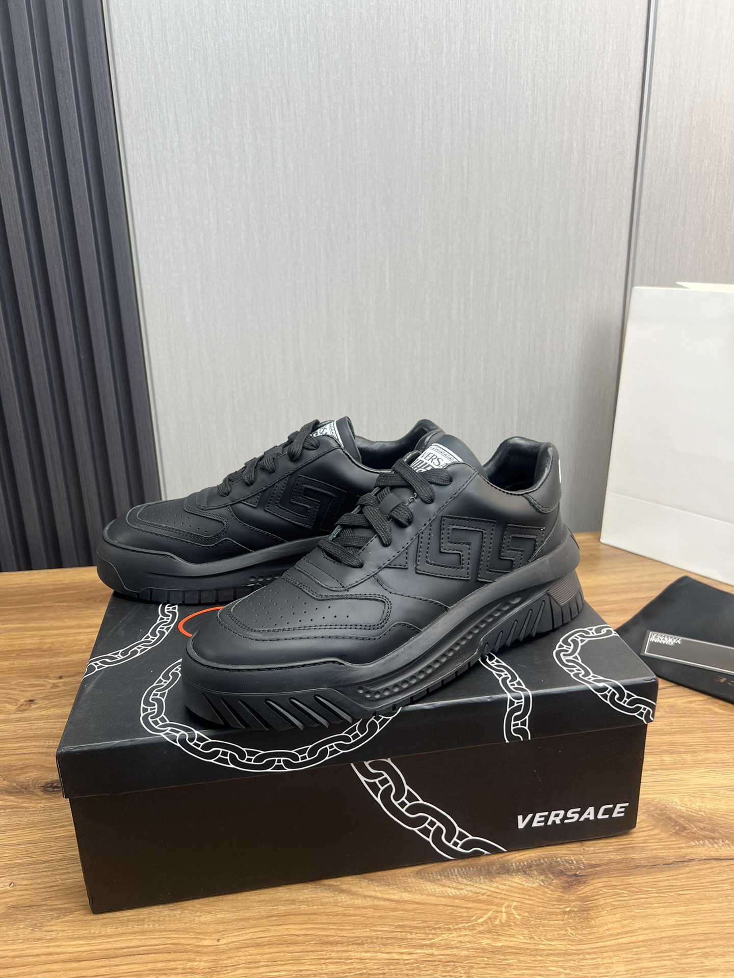 VersaceSHOES