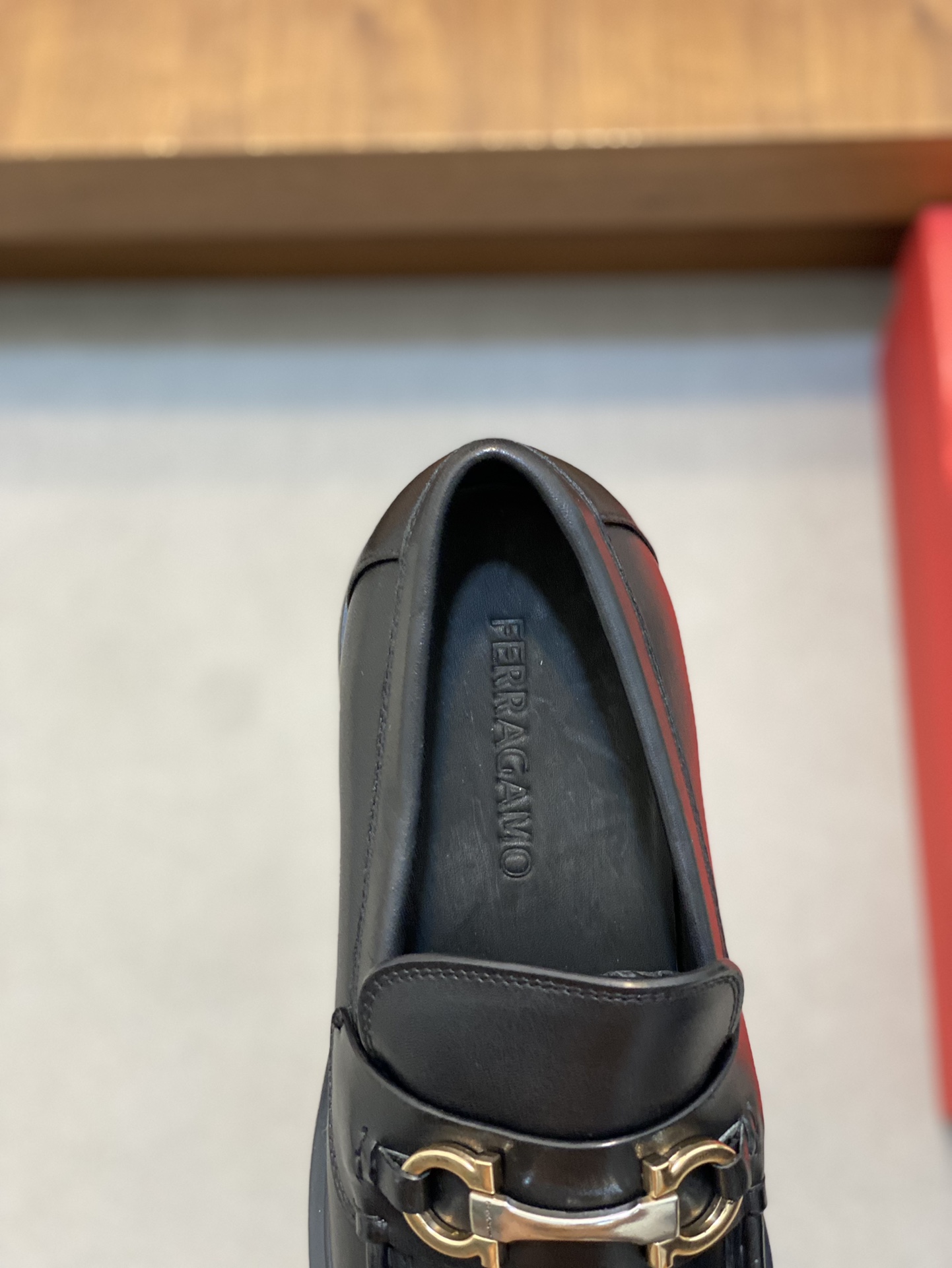 FerragamoSHOES