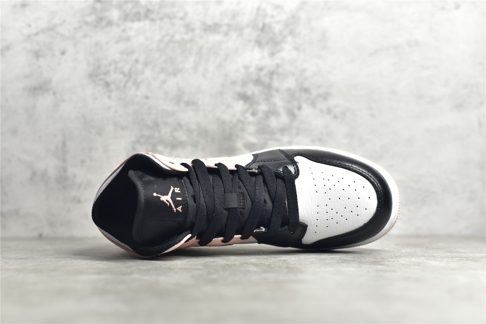 AirJordan1MidSHOES