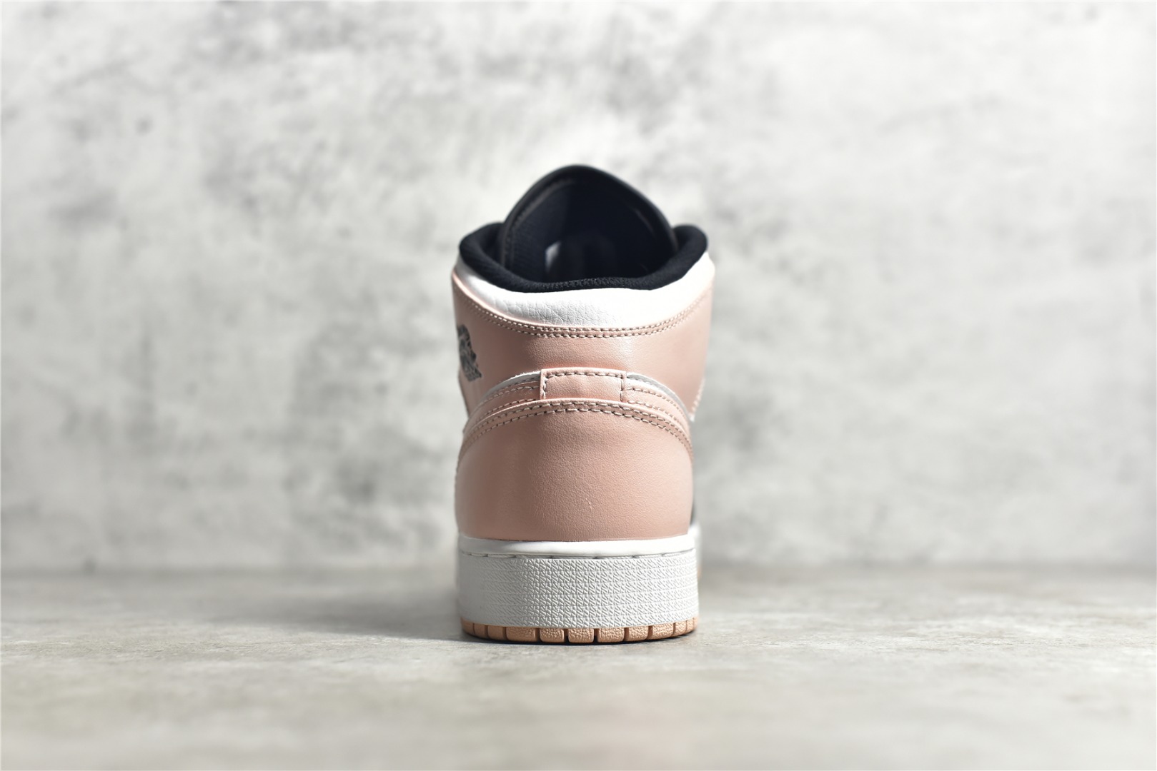 AirJordan1MidSHOES