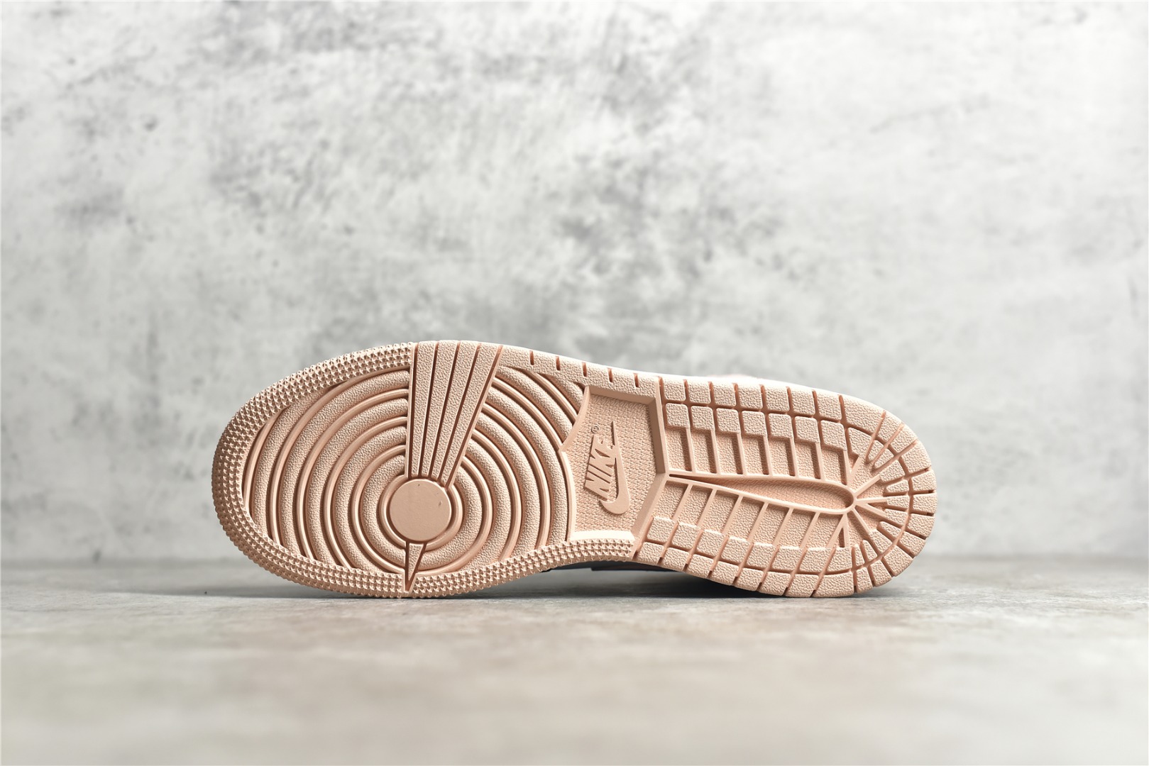 AirJordan1MidSHOES