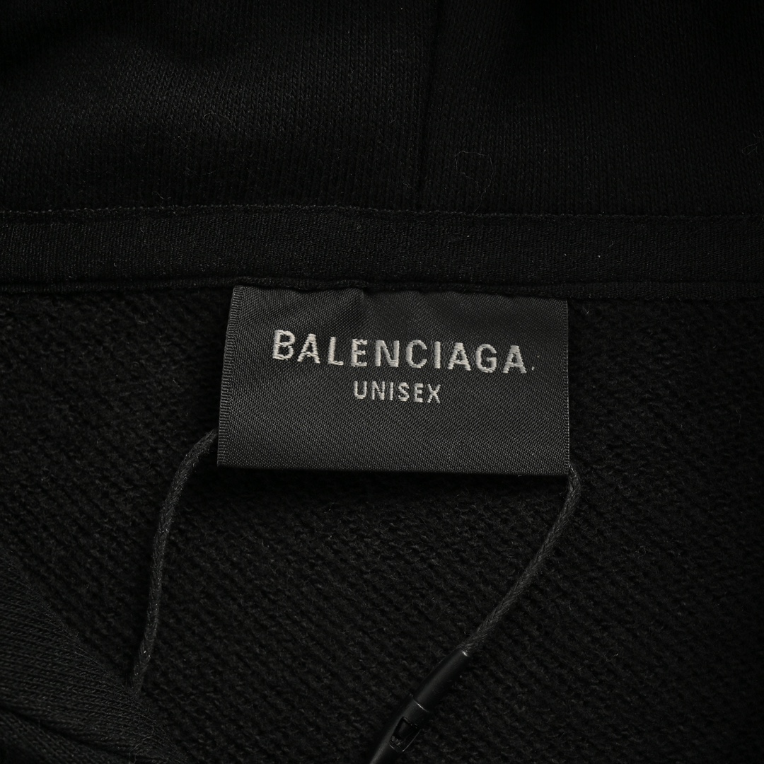 Hoodies & Sweatshirts